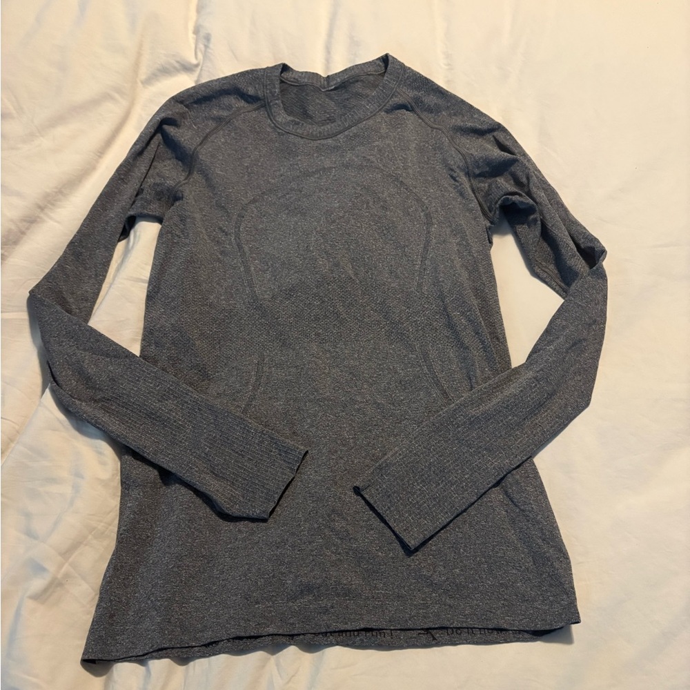 Lululemon Athletica Gray Fitted Long Sleeve Hoodie